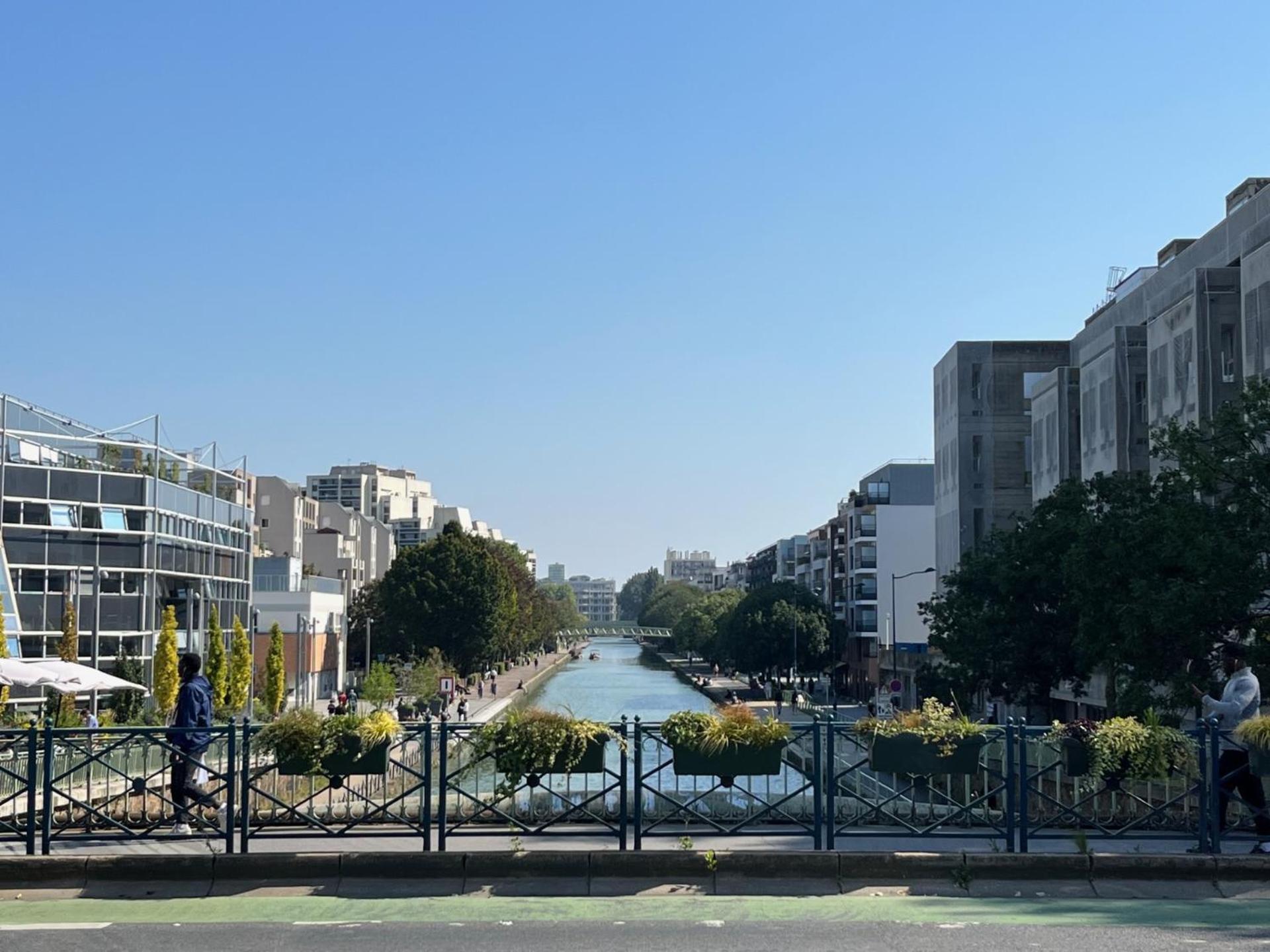 Studio Number 7 Pantin Bagian luar foto