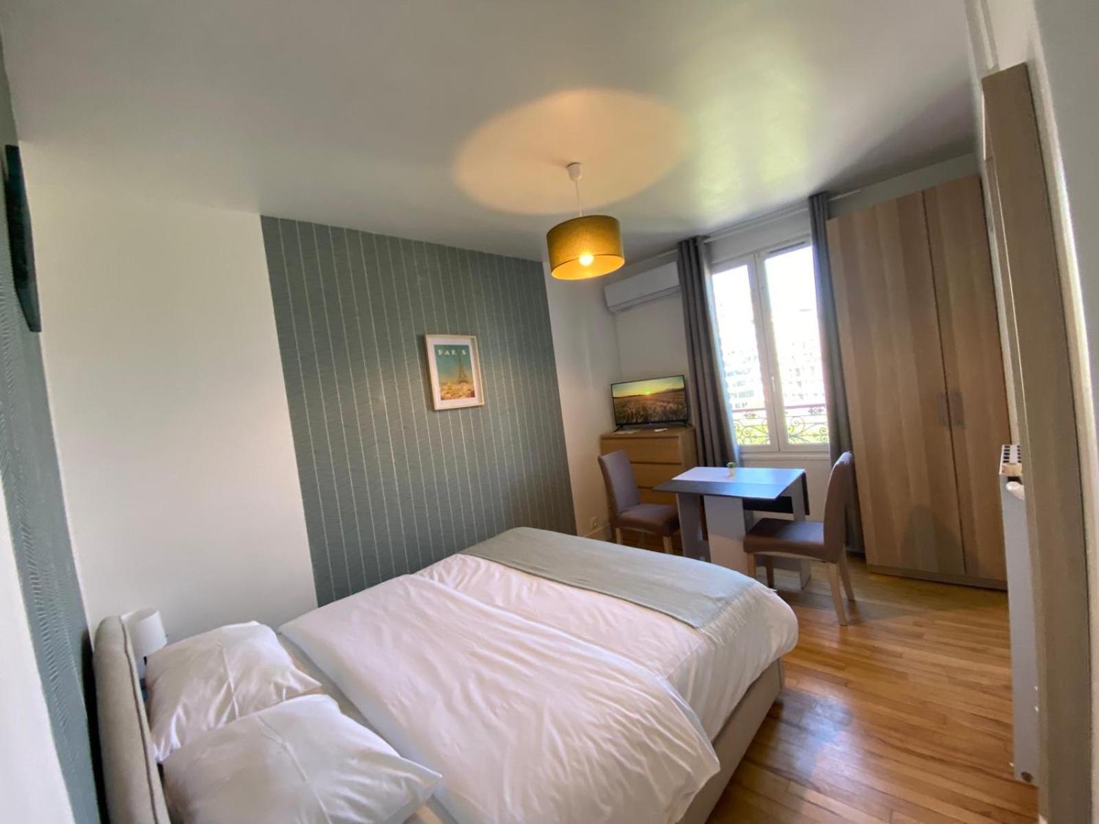 Studio Number 7 Pantin Bagian luar foto